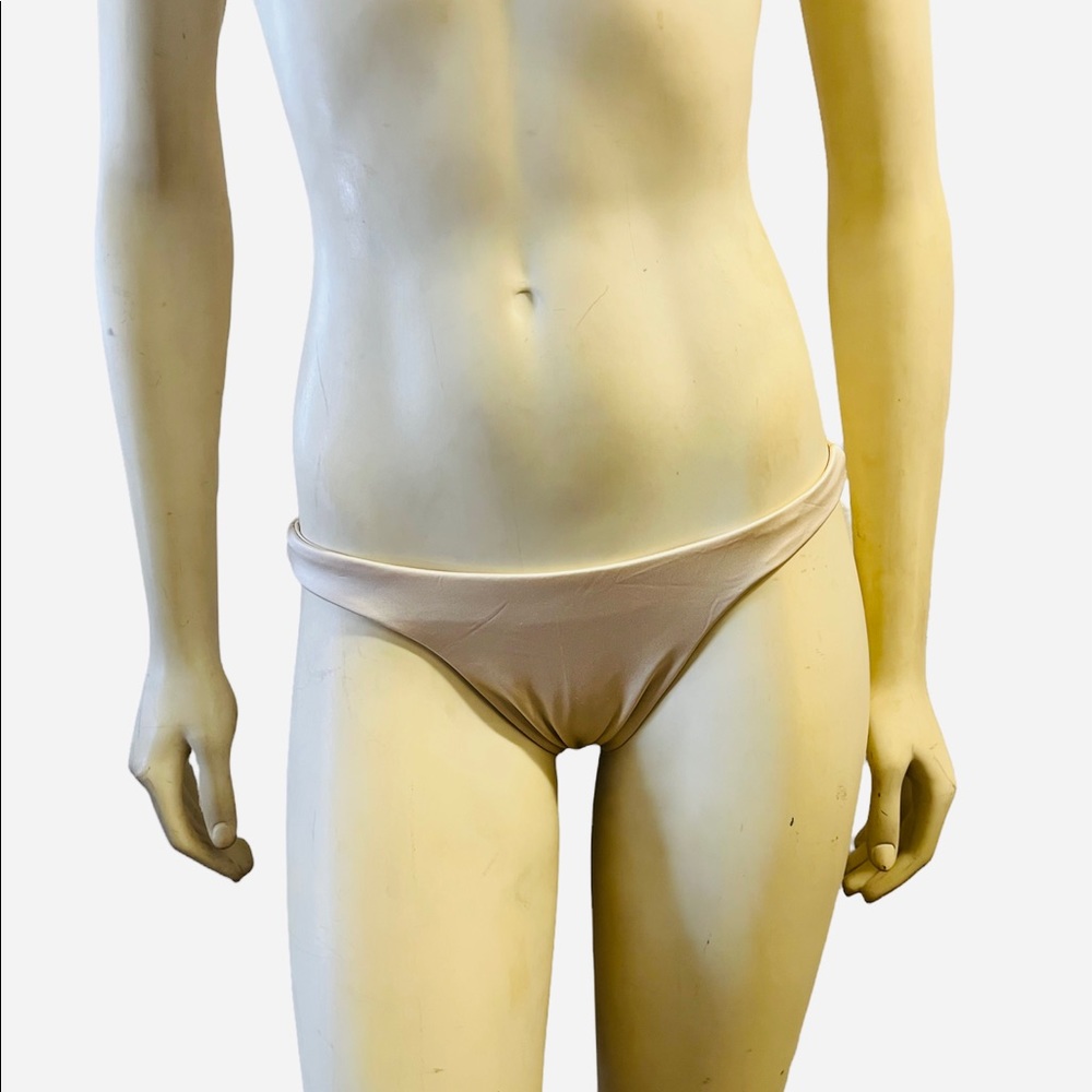 Beach Bunny swimwear